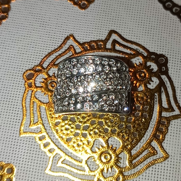 Ring - Picture 3 of 5